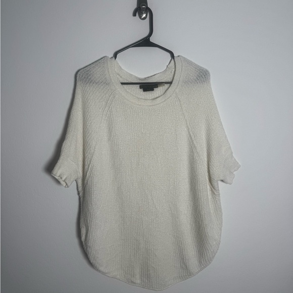 Alice + Olivia Tops - Alice + Olivia White Cream Knit Sweater